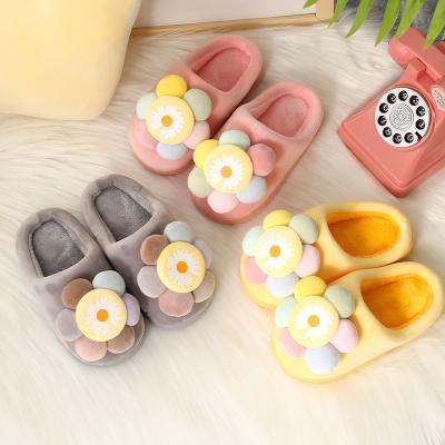 China Cute Soft Winter Girls Sandals Toddler Flat Hot Selling Fur Fur Slides Flat Slippers For Kids for sale