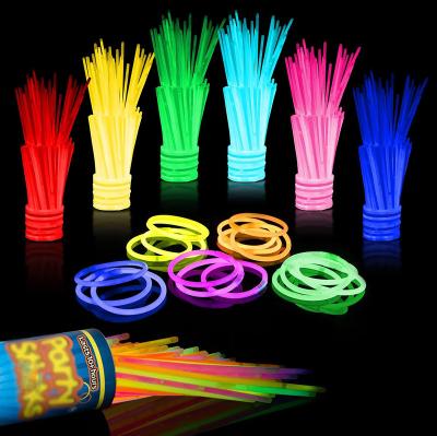 China Wholesale Foam Ed Fishing Glow In The Dark Sticks 100 Pack Glow Sticks Bulk Party Bracelets Necklace Light Stick Party Supplies for sale