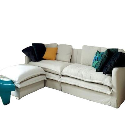 China Competitive Price Classic Design Eucalyptus Frame Material Solid Fabric Fabric Convertible Sofa for sale