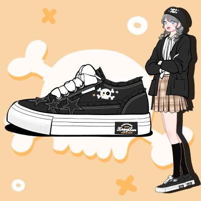 China Fashion Trend Retro Black Graffiti Canvas Shoes Girls Students Street Style Flat Causal Sneakers Cute Woman Vulcanize Shoes for sale