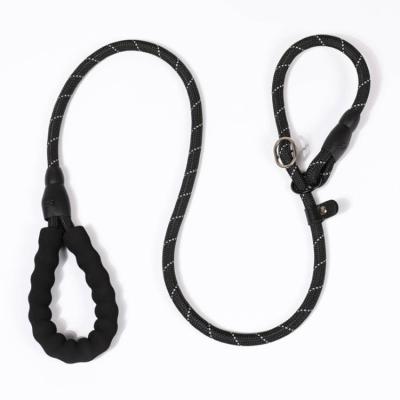 China Wholesale Fashion Thoughtful Pet Supplies Thoughtful Running Dog Leash Luxury Nylon Round Rope Pet Leash for sale