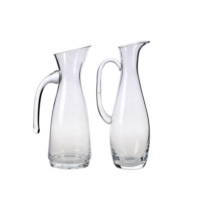 China Traditional Custom Glass Decanter Clear 900ml Jug Wine Decanter Glassware for sale