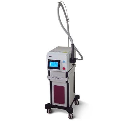 China retiro de c4q conmutado del tatuaje del laser del Nd Yag de 500w 1064nm para la belleza del salón en venta