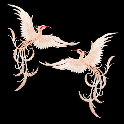 China Handmade Makers Supply Custom Sew-on Beautiful Flying Patches Phoenix Pattern Patches For Clothes Luggage Applique Patches for sale