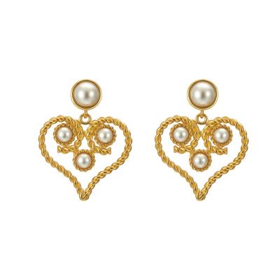 China Fashion TRENDY Design Style French 14k Gold Plated Zircon Cavity Heart Pearl Stud Earring Exquisite Sparkle Jewelry For Women Gift for sale