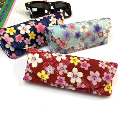 Chine Les petits verres floraux de toile mettent en sac, boîte faite sur commande de lunettes de soleil à vendre