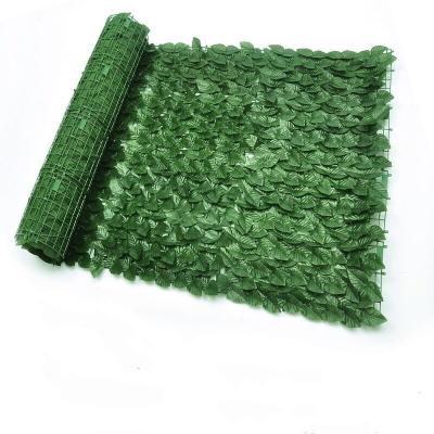 China Environmentally Friendly And Pollution Free Green Plastic Leaf Fence Fake Lawn Leaf Fence for sale