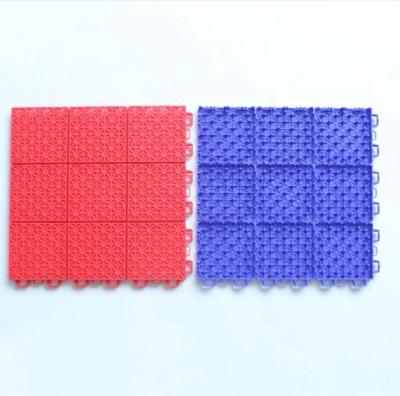 Cina High Strength Plastic School Kindergarten Bathroom Toilet Environmental Protection PP PVC Warp Sports Flooring PP Interlocking Tiles For Indoor Sports Floors in vendita