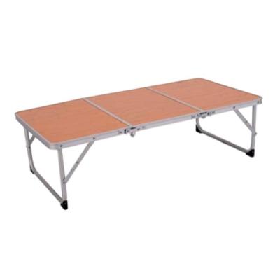 China Modern High Quality Cheap Foldable Portable Outdoor MDF Camping Table for sale