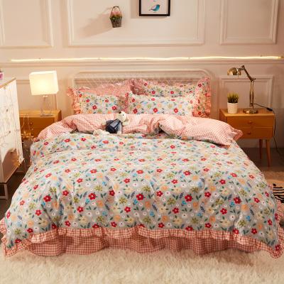 China Nondisposable high quality 4pcs bedding set, 100% ployester, solid color with embroidered patterns, Bedset for sale