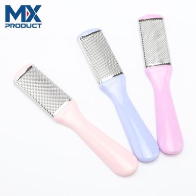 China New Style Personal Care Pedicure Tool Callus Removal Foot File Scraper With Plastic Handle for sale