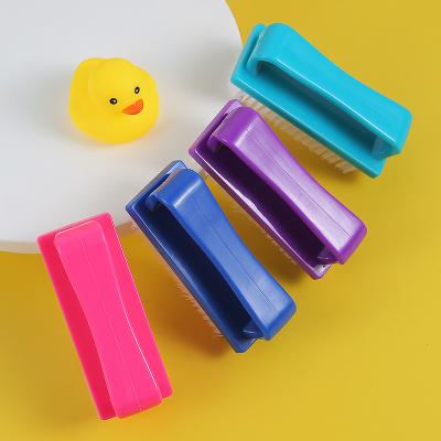 China NAIL Popular New Design Plastic Nail Dust Remover Nail Brush for sale