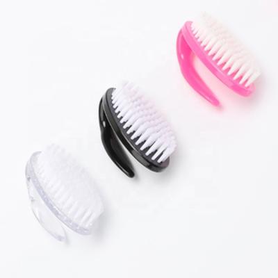 China Eco-friendly Crank Oval Nail Cleaning Remove Dust Brush With Plastic Handle Beauty Tools for sale