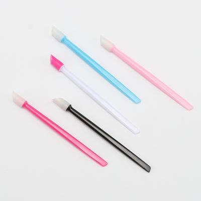 China Personal care; Gift Plastic Different Color Disposable Nail Pusher Used For Cuticle Clean for sale