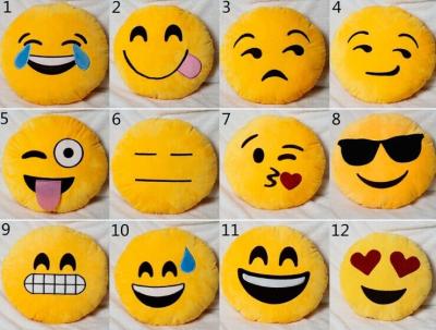 Cina Cuscino farcito rotondo di sonno del bambino dell'emoticon giallo di Emoji per uso domestico in vendita