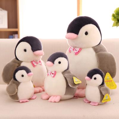 Cina La peluche personale su misura gioca il pinguino sveglio con colore bianco e nero della cravatta a farfalla, in vendita