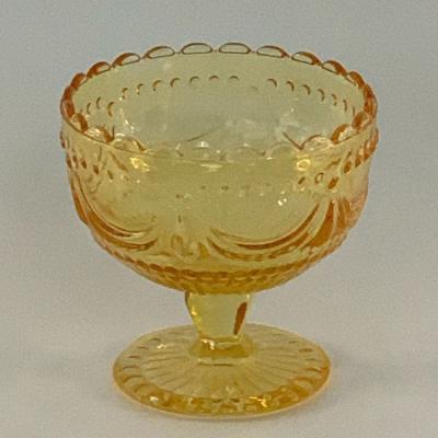 China Sustainable high quality amber embossed elegant ice cream bowl court style ice cream bowl for sale