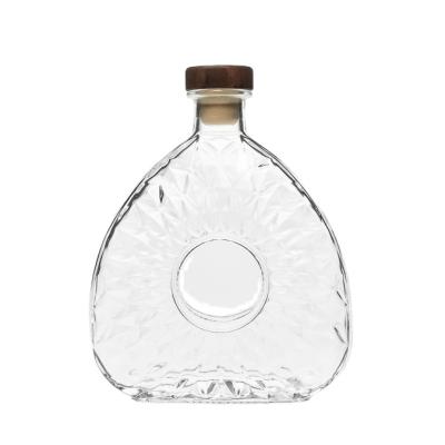 China Empty White Glass Beverage Bottle Tall For Whiskey 500ml Round Shape Clear Glass Bottles for sale