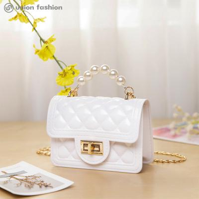 China Lady Summer Chain Shoulder Fashion Portable Cute Small Handbags Small Daily High Quality Women Handbags for sale