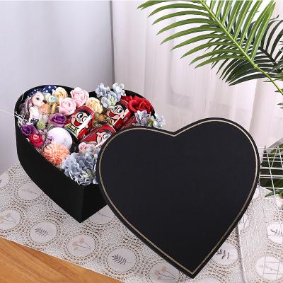 China Handmade Wholesale Heart Shape Flower Box Gift Flower Hat Rectangular Cardboard Boxes JE T'AIME For Flowers for sale