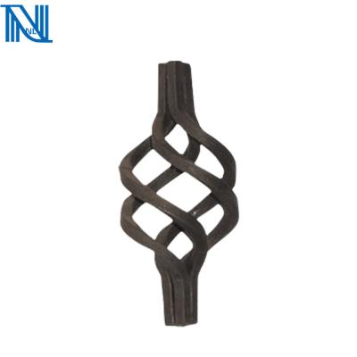 China Easily Assembled Ornamental Forged Wrought Iron Flower Basket for sale