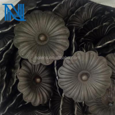 China Garfen Easily Assembled Wrought Iron And Home Designs Wrought Iron Stamped Rosettes / Panels Used In Fence / Gate / Balustrades for sale