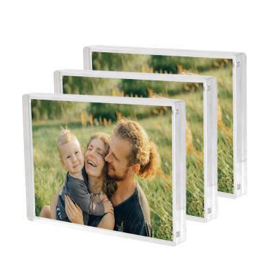 China Decoration 2022 High quality Acrylic Picture Frame Clear Double-Sided Photo Frame Magnetic Photo Frames Desktop Display for sale