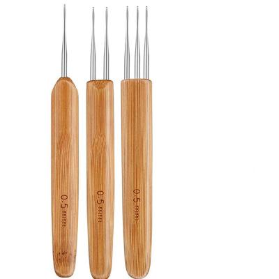 China Hair Salon and Household Crochet Hair Hook Crochet Hook Handle 0.5mm 0.75mm Bamboo Crochet Hook Tool Kit for sale