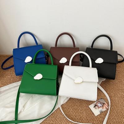 China Fashion Ladies Handbags High Quality Designer Locked Women Shoulder Clips Vintage Handbags For Women for sale