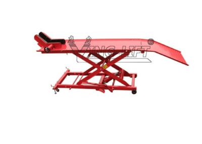 China Air Hydraulic Red Lifting Table Equipment with Support Frame And 360kg to 675kg Capacity for sale