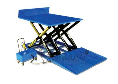 China Blue 2500 - 5000kg Electric Lifting Table Equipment For Forklift Truck for sale