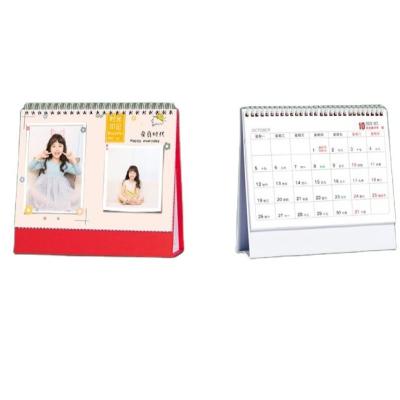 China Custom Creative Design 2022 Reusable Personalized Desk Calendar Table Desk Calendar Printing for sale