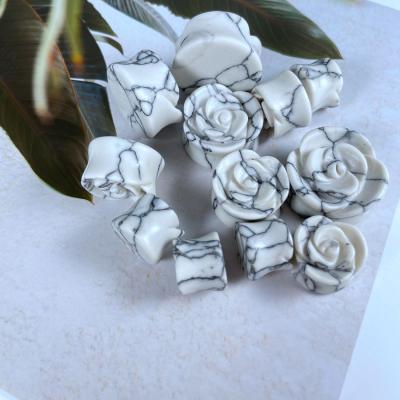 China CLASSIC Stone Ear Plugs Howlite Stone Rose Flower Shaped Stone Ear Plug Ear Expander Body Piercing Jewelry for sale