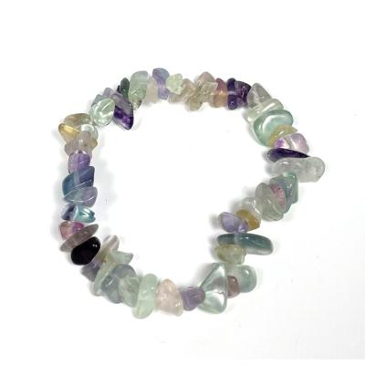 China Natural Irregular Casual Gemstone Bracelet Healing Crystal Gravel Stone Rainbow Fluorite Chips Bracelet for Women for sale