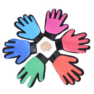 China Stocked Custom Silicone Pet Hair Remover Gloves Pet Grooming Mitt Guantes de mascotas Deshedding Brush Glove for sale