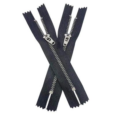 China Factory Sale Double Lock Plated Steel Gun Black Color Metal Zipper Irony Y Teeth Teeth Zipper For Jeans for sale