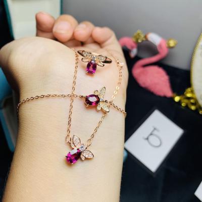 China Luxury S925 Silver Jewelry Gift Set Elegant Natural Garnet Bracelet Ring Necklace Set for sale