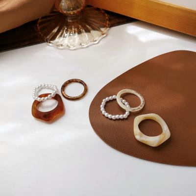 China FASHIONABLE New 3 Pieces Girls' Wholesale Geometric Ornament Resin Polygon Bead Ring Fashion Simple Acrylic Ring for sale