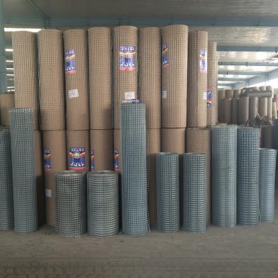 China Easily Assembled Wholesale Rabbit Cage 1/4 Inch Galvanized Welded Wire Mesh Roll for sale