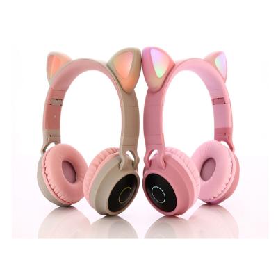 China BT028C V5.0 Stereo Bass Earbud Earbuds Earbuds LED Cat Ears Cute Earphone Earphone For Mobile Phones for sale