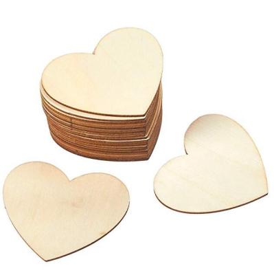 China Customized Christmas White Heart Wood Embellishments Natural Material Wooden Home Decoration Pieces For Wedding Valentine DIY Crafts for sale