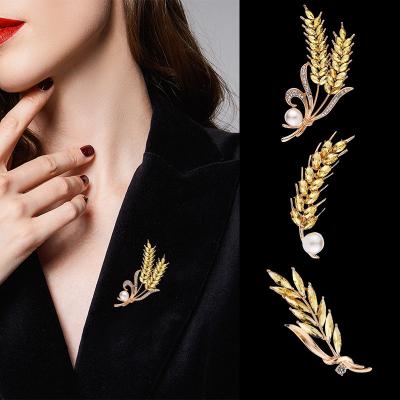 China New Environmentally Friendly Diamond Studded Wheat Ear Brooches With Pearl Fashion Scarf Silk Brooch Luxury Buckle Pin for sale