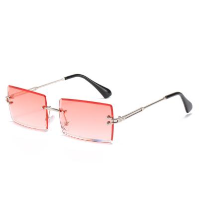 China Fashion Sunglasses EuropeanFashionable Sunglasses High Quality Men And Women New Shape Sunglasses for sale