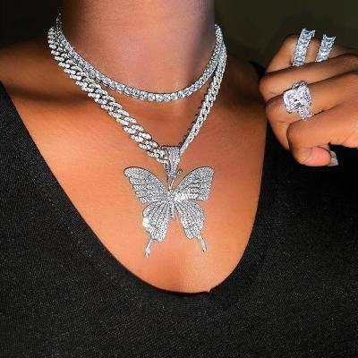 China Fashionable Bling Big European Butterfly Statement Necklace Crystal Rhinestone Silver Chain Butterfly Choker Pendant Jewelry for sale