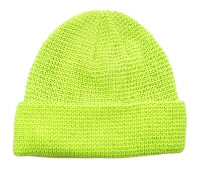 China Casual Complete Reflective Beanie with Warm Fleece Lining for Men and Women for sale