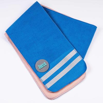 China Reflective OEM Design Fleece Scarf in 2-Tune Color with Custom Reflective Label for sale