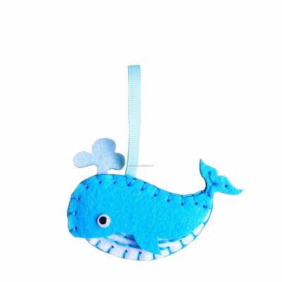 China DIY Educational NONE-TOXIC KIT ECO-FRIENDLY FELT ANIMAL WHALE READY FOR STITCH TO LEARN TO SEW ART AND CRAFTING FOR KIDS for sale