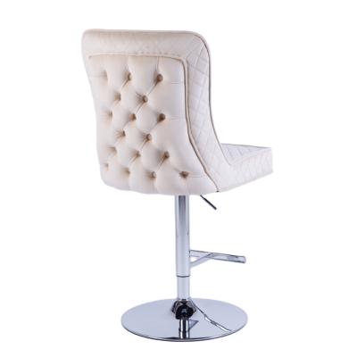 China Modern Deep Buttons Of Diamond Front Back And Seat Back With Lion Knocker Bar Chair for sale