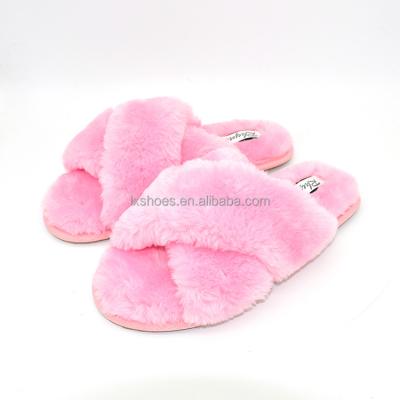 China 2022 New Design Natural Pink Furry Fluffy Slides Slippers Cushioning For Women Ladies Cross Strap Soft Fur Slippers for sale