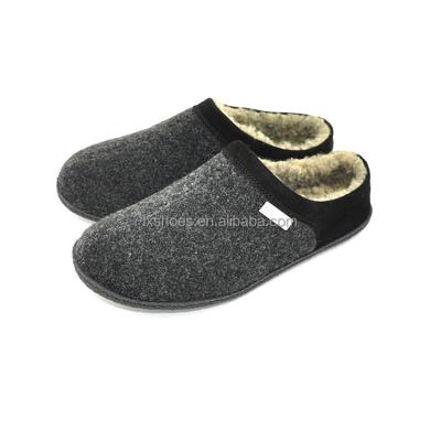 China Factory Wholesale Indoor Warm Handmade Felt Slippers Anti-skid Winter Faux Fur Loafer Upper Slippers And Outdoors For Men for sale